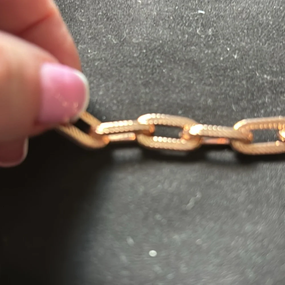 Lisa Robertson Rose gold small bracelet! - Picture 5 of 5